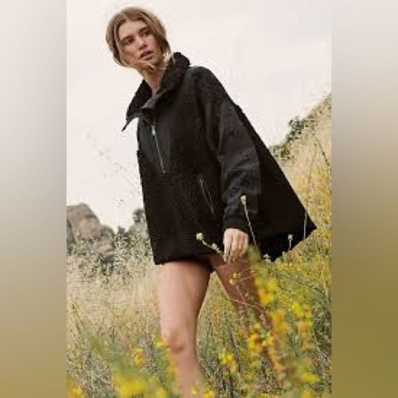 Free People x FP Movement + Care FP Seaside
Fleece/ size M - Picture 3 of 9